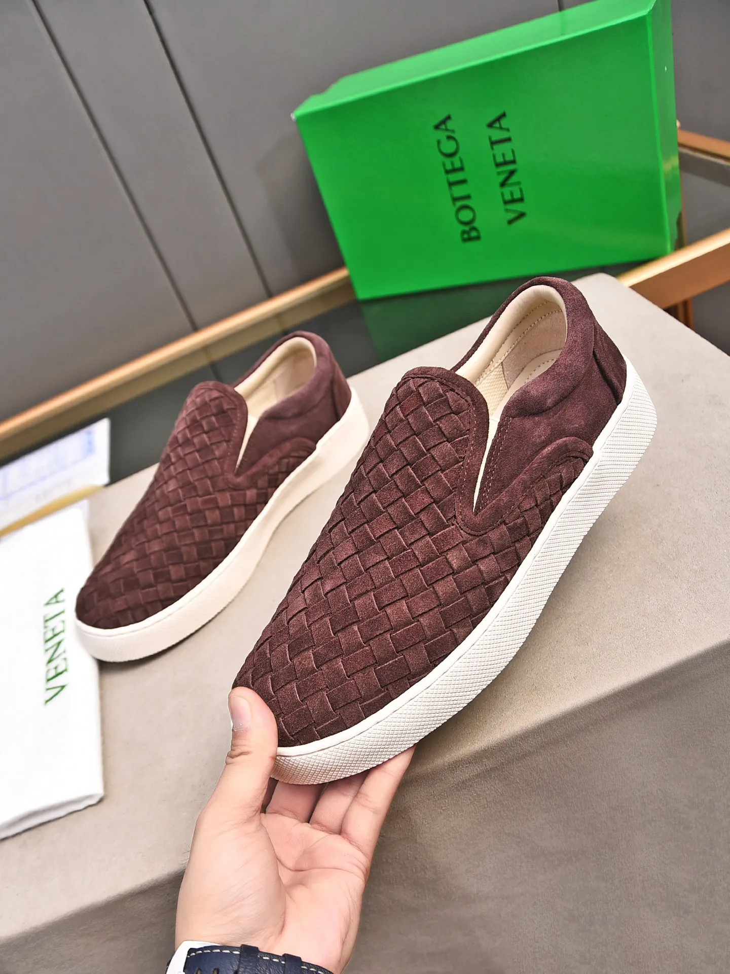 Men's shoes 💰460 [Sleeves series] BOTTEG* VENET* - high-end boutique Size: 38-44 (45 customized) BV new product, first-layer cowhide artificially woven classic style harmoniously blends with contemporary fashion temperament, rubber soles are light and flexible, water-dyed sheepskin pads! [Taobao, Tmall, and live streaming are the first choices]